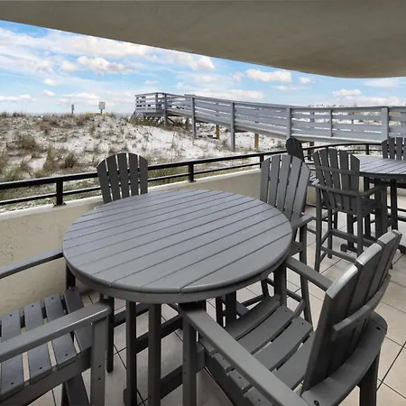 Nautilus 1101 - 3 Br/ 2 1/2 Ba Ground Floor On The Beach - Free Beach Service March To October